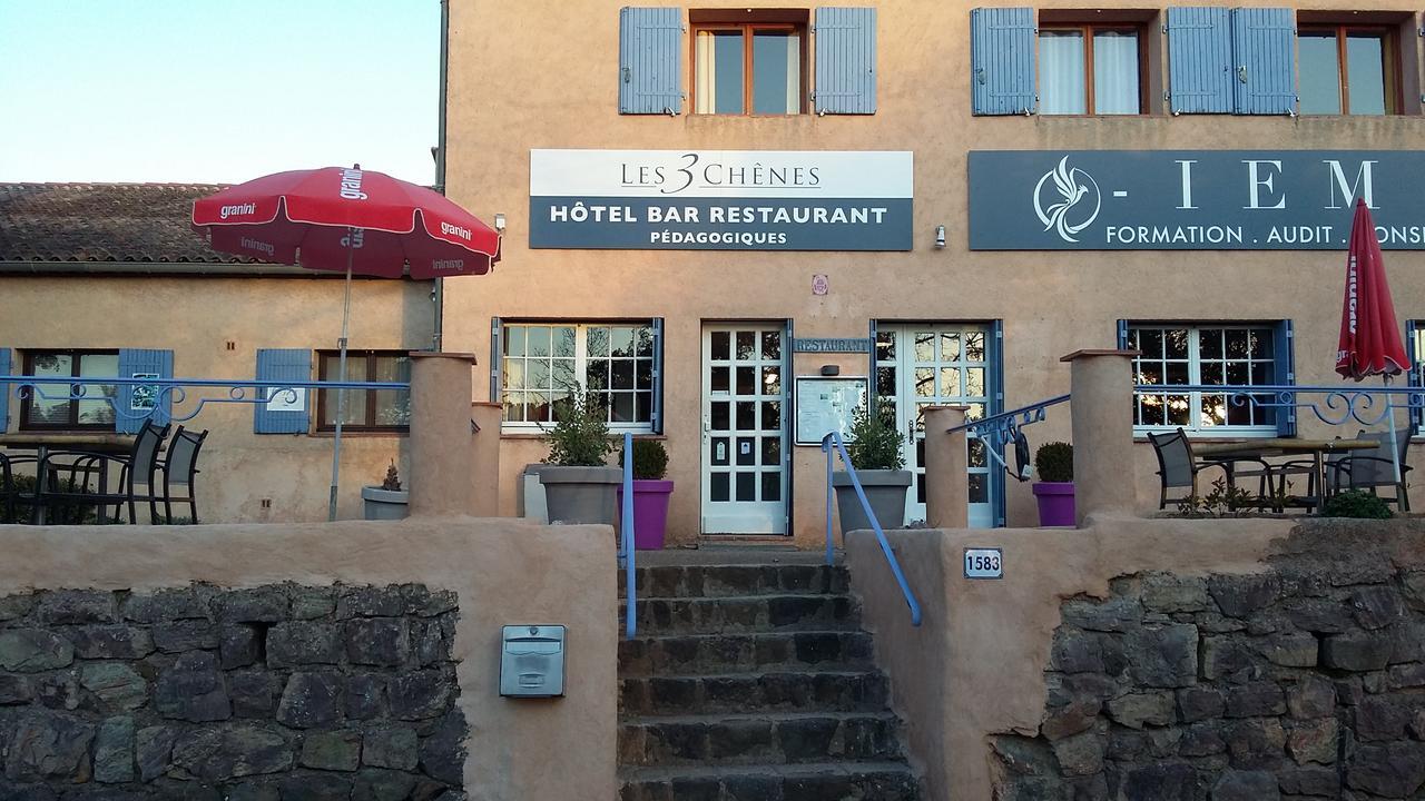 Hotel Restaurant Les 3 Chenes Fréjus Esterno foto